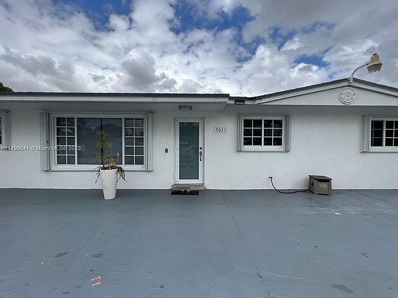 4th image of 5021 NW 179th Ter