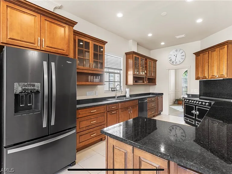 3746 Whidbey Way — Photo 7