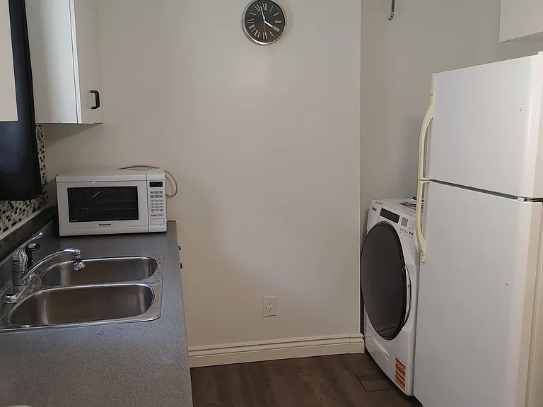 832 Ferndale St — Photo 5