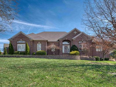 2166 Waters Ridge Dr, Newburgh, IN, 47630