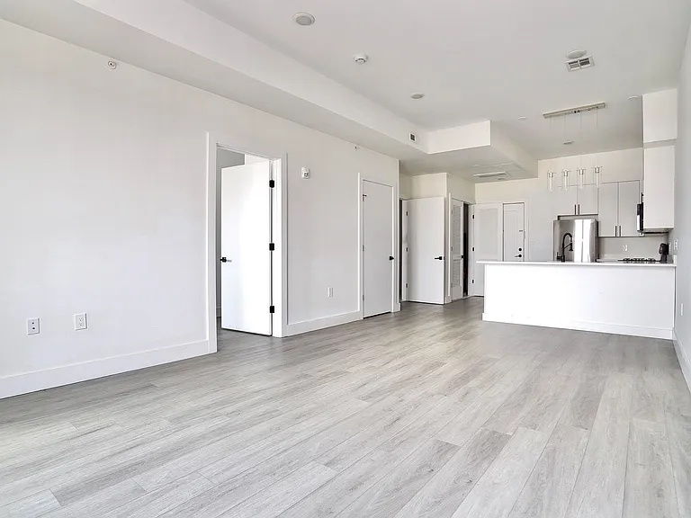 425 Avenue C #504 — Photo 12