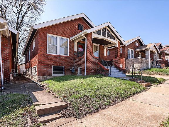 2nd image of 4704 Margaretta Ave