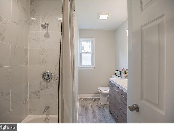 3rd image of 305 Juniper Dr