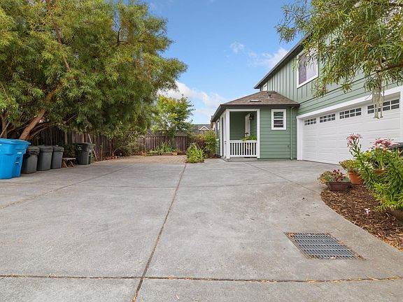 3rd image of 1951 Bay Meadow Drive