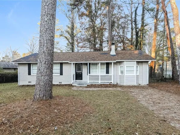 776 Jeb Stuart Dr, Jonesboro, GA 30238