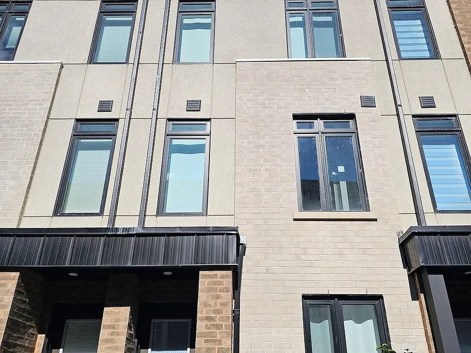 10 Spruce Pines Cres #2
