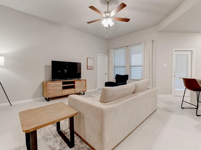 2839 Fox River Dr — Photo 9