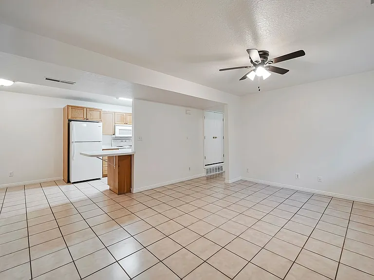 1426 N 1300 W — Photo 6