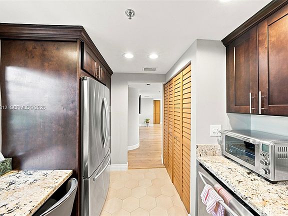 5th image of 3940 Inverrary Blvd APT 601-A