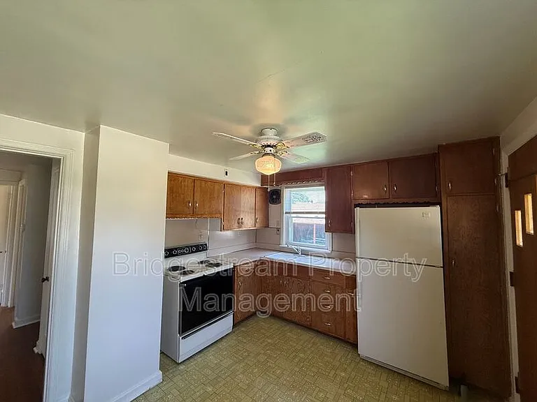 698 Smith Ave — Photo 5
