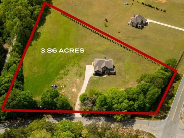 1429 Dolly Nixon Rd, Senoia, GA 30276