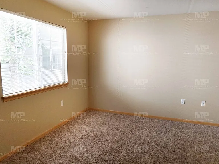1221 University Ave #B204 — Photo 8