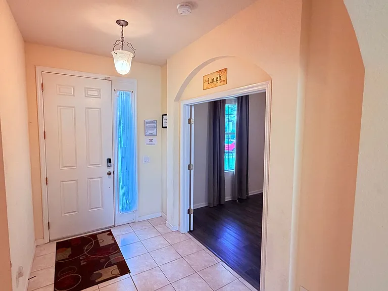 4986 Thames St W — Photo 57