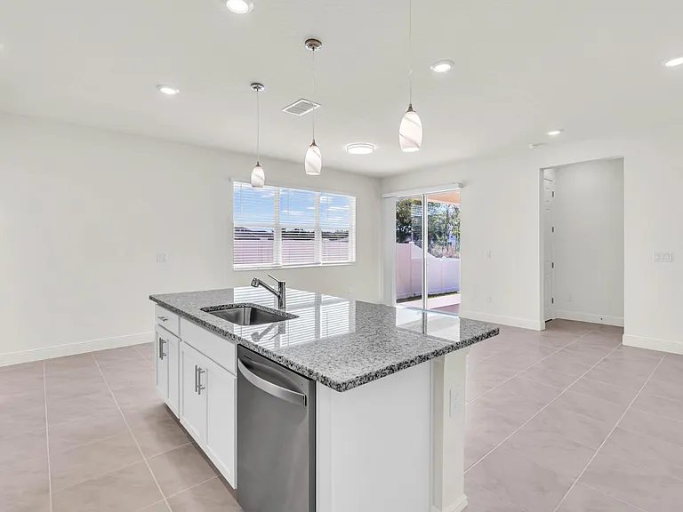 9552 Sandy Bluffs Cir — Photo 6