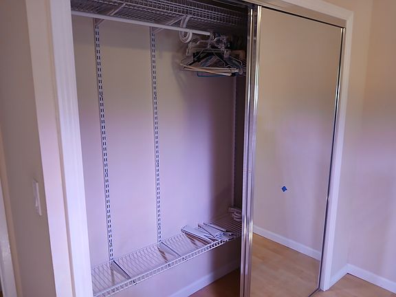 3rd image of 419 Piccadilly Pl