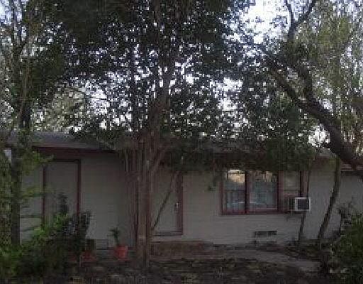 2nd image of 614 FRESNO DR