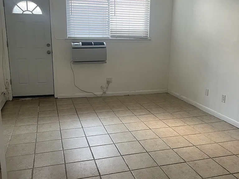 710 Eliot Ave #1 — Photo 3
