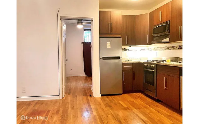 Rented by Douglas Elliman | media 7