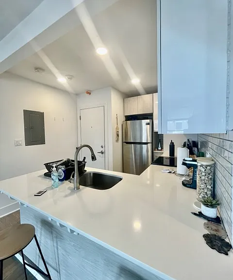 13 Peterborough St #23 — Photo 2