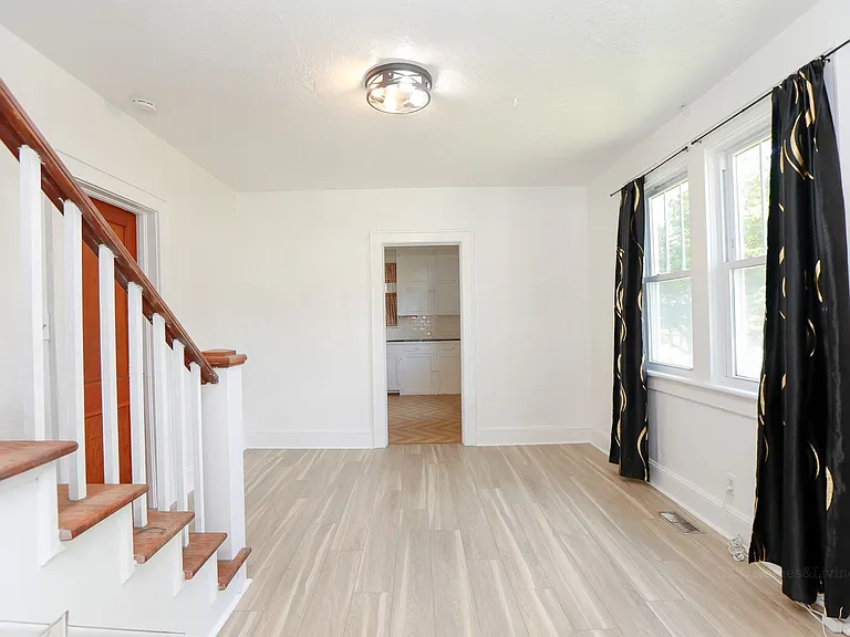 768 Mayfield Ave — Photo 5