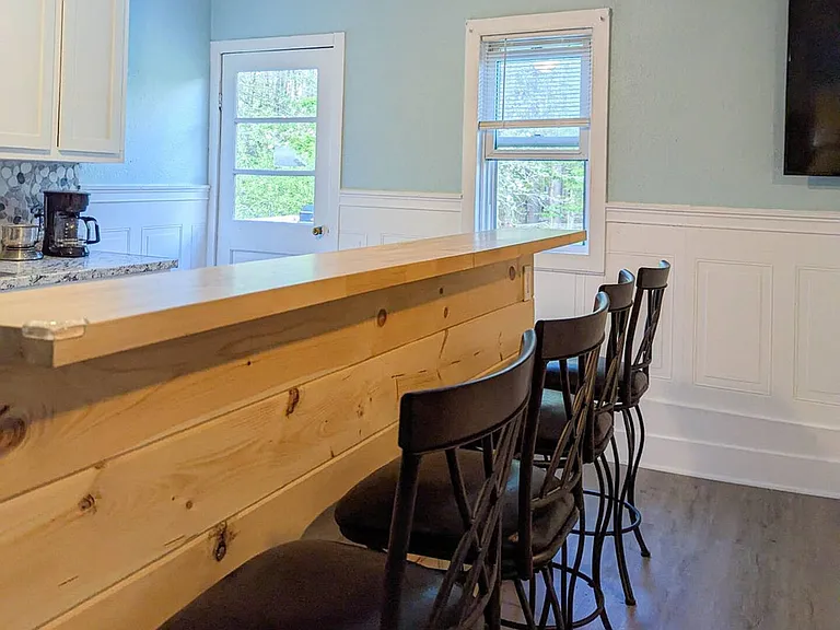 384 Parker Farm Rd — Photo 8
