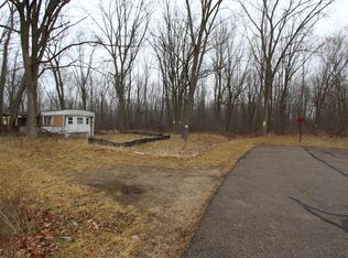 326 Cherokee Bend Dr, Howell, MI 48843