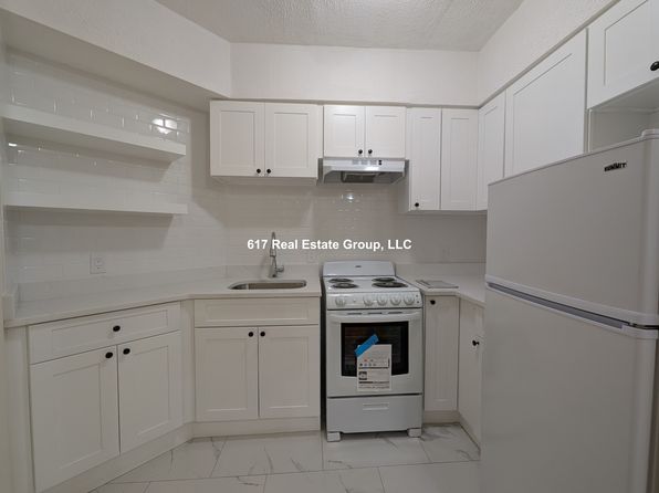 2001 Commonwealth Ave APT 12