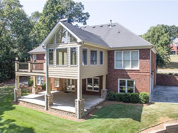 5th image of 6035 Bateau Dr