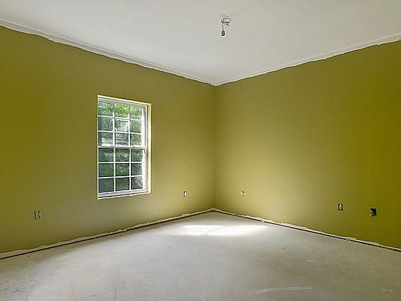 3rd image of 3154 Elmwood Park Dr