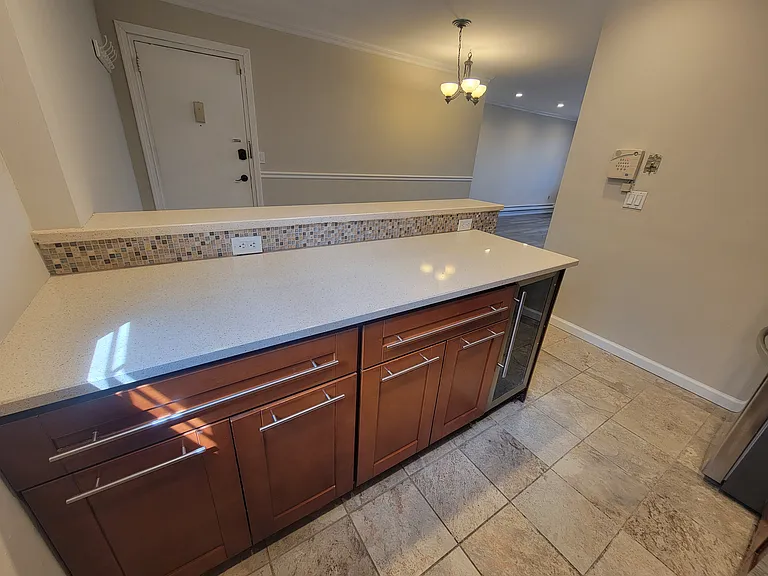 Kitchen pic#5