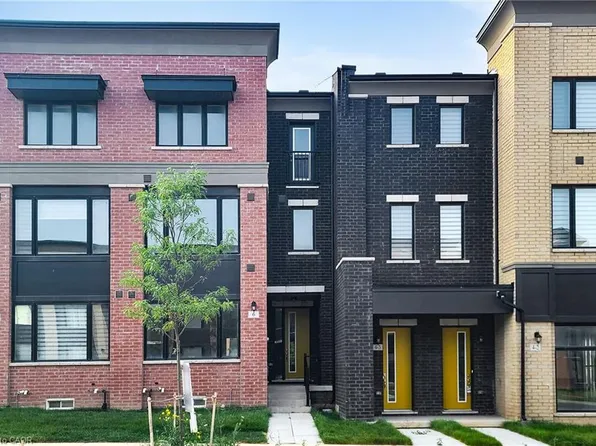 6 Marvin Ave, Oakville, ON L6H 0Z8
