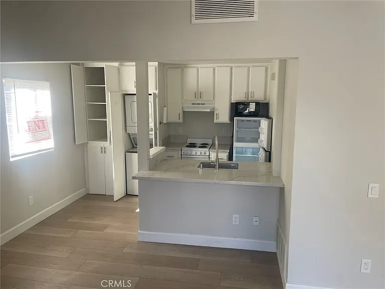 3703 Country Oaks Loop #B — Photo 10