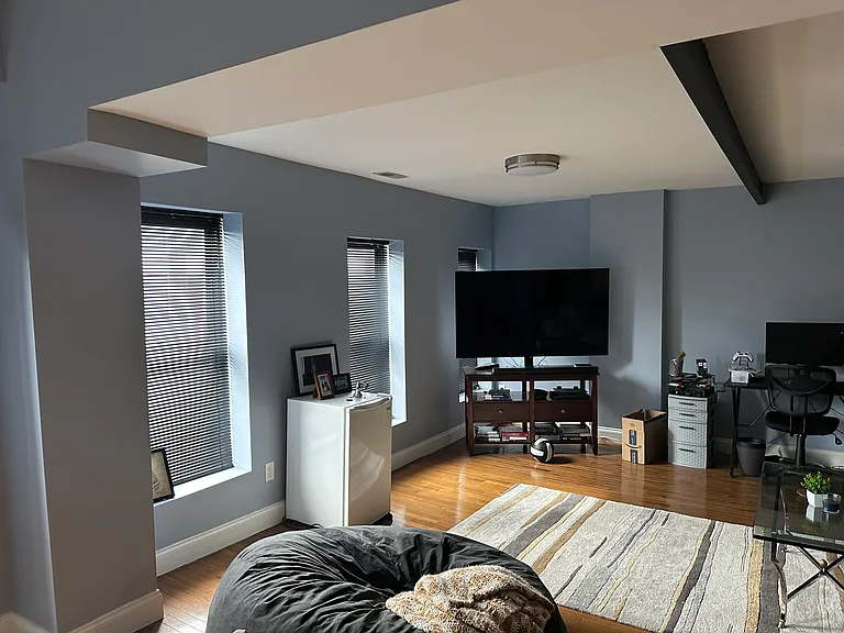 1710 Fleet St #3 — Photo 4