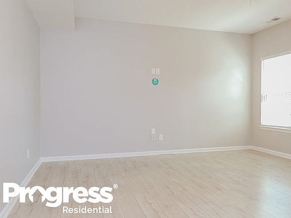 4th image of 2212 Ambergate Dr
