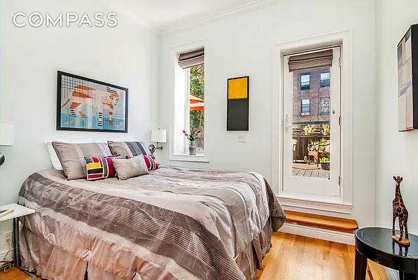 Sold by Compass | media 6