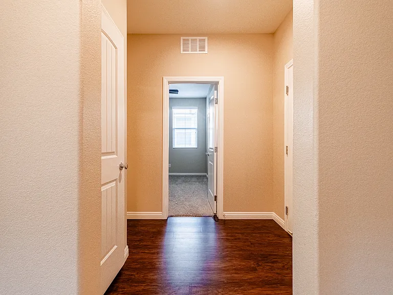 3196 Arco Ave — Photo 47