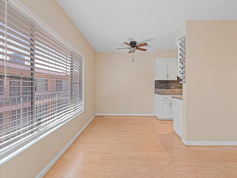 335 Cedar Ave #412 — Photo 8