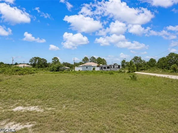 881 Christy St E, Lehigh Acres, FL 33974
