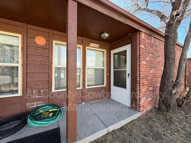 1145 W Leisher Rd — Photo 2