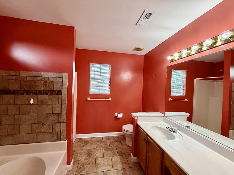 221 Dunn St — Photo 33