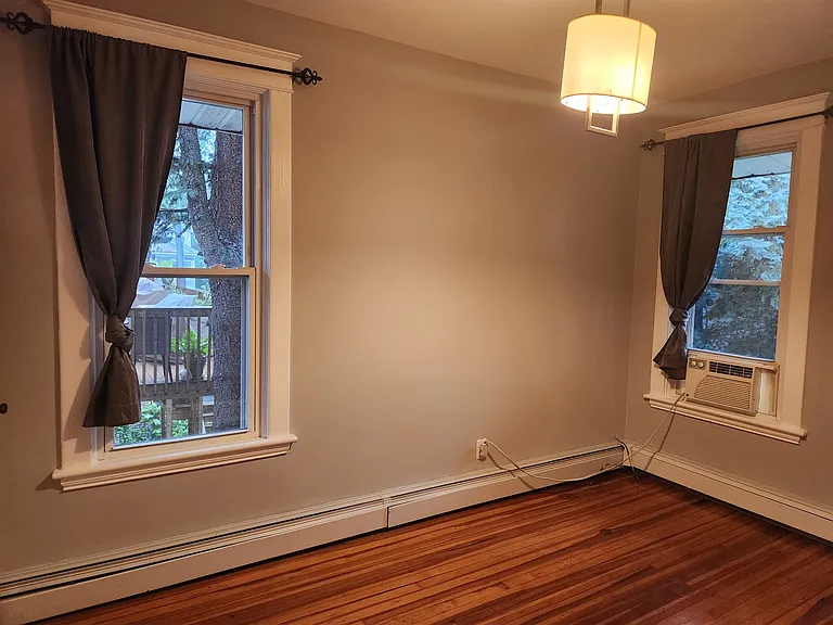 31 S Main Ave — Photo 5