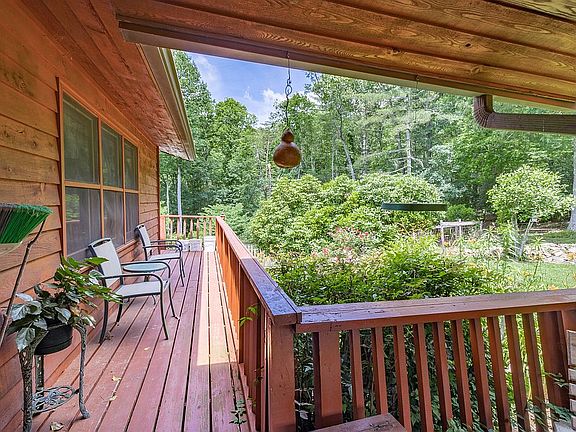Front Porch to Pool Area