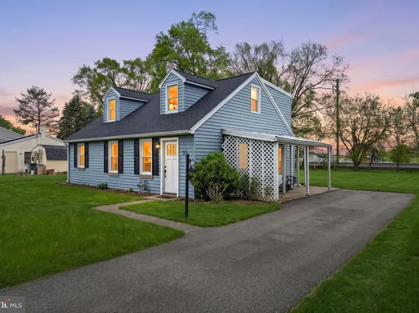 35 W Main St, Landisville, PA 17538