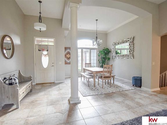 5th image of 4010 N 161st St