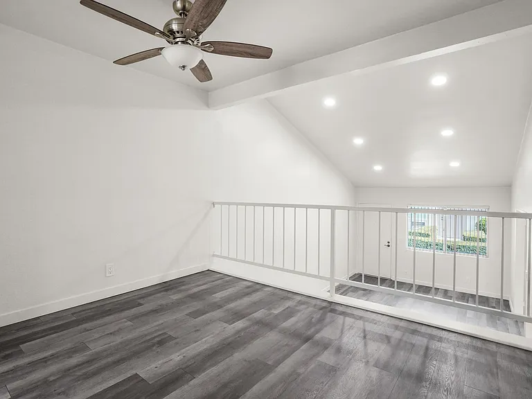 Lincoln Terrace — Photo 15