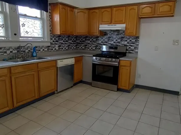 (undisclosed Address), Kingston, PA 18704