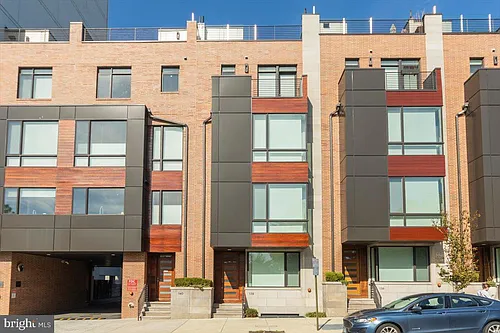 138 S Front St Photo 1