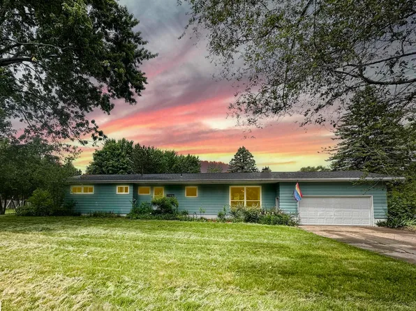 3055 N Concourse Dr, Mount Pleasant, MI 48858