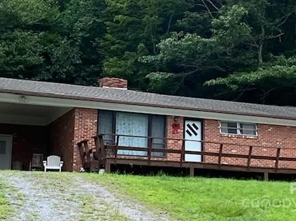 581 Brandon Rd, Black Mountain, NC 28711