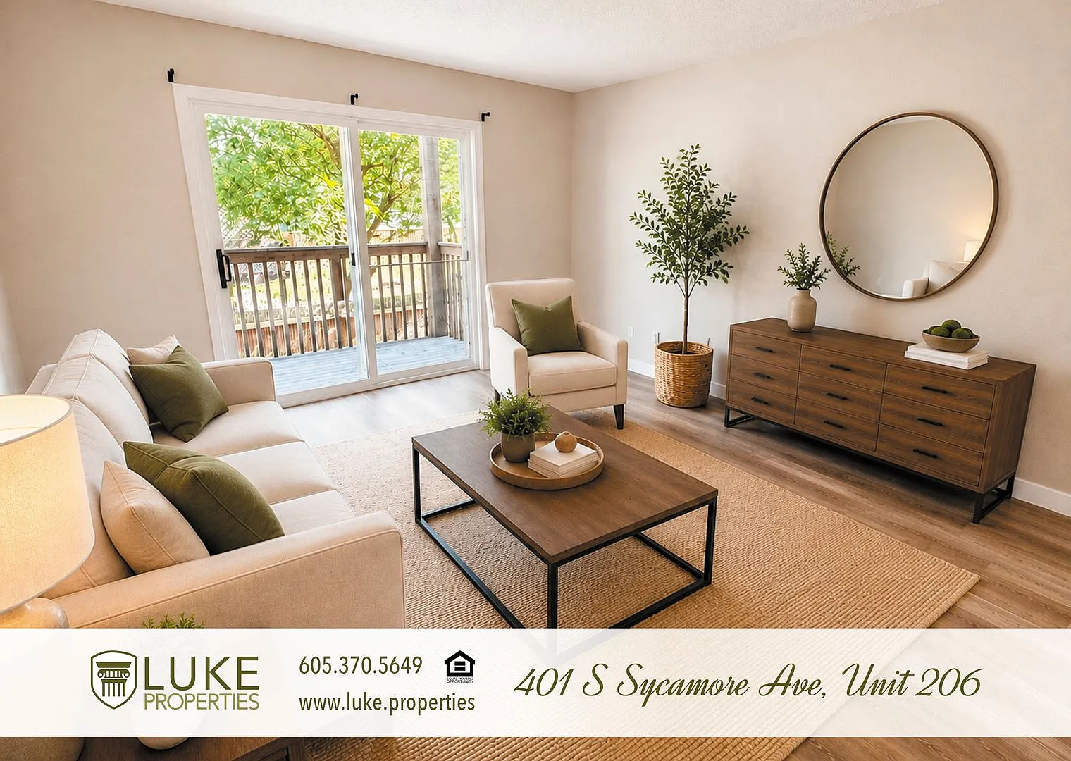 Two bedroom apartment with modern comfort and style — Photo 1